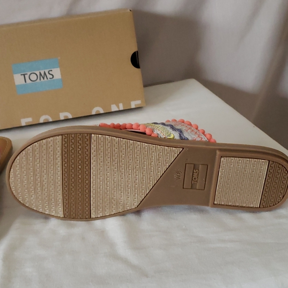 NEW Toms Viv Pompom Chambray Sandal - Picture 6 of 11